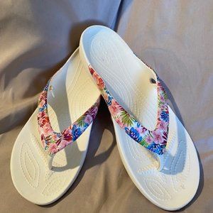 Crocs - Iconic Comfort